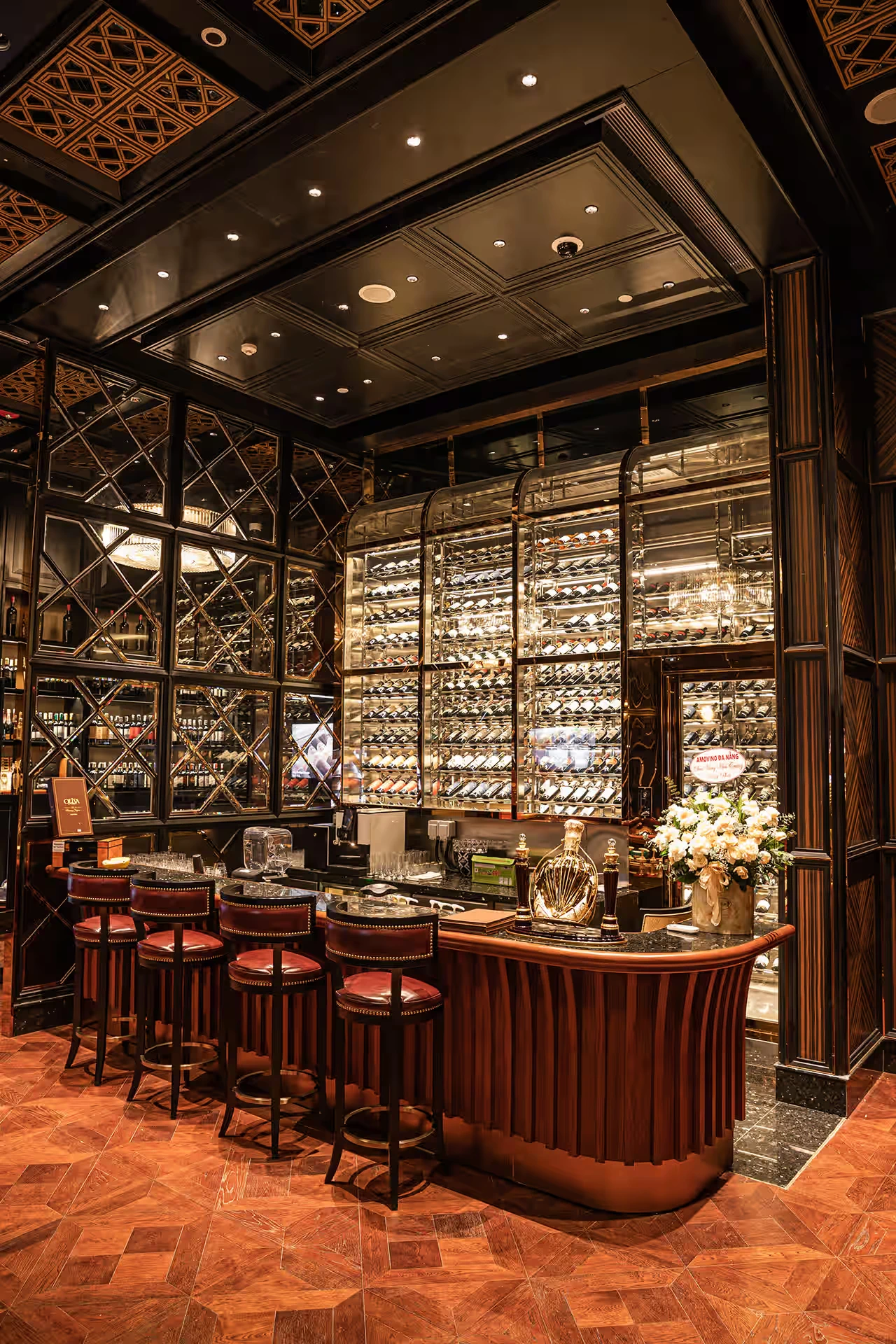 TH Amovino Wine & Cigar Lounge